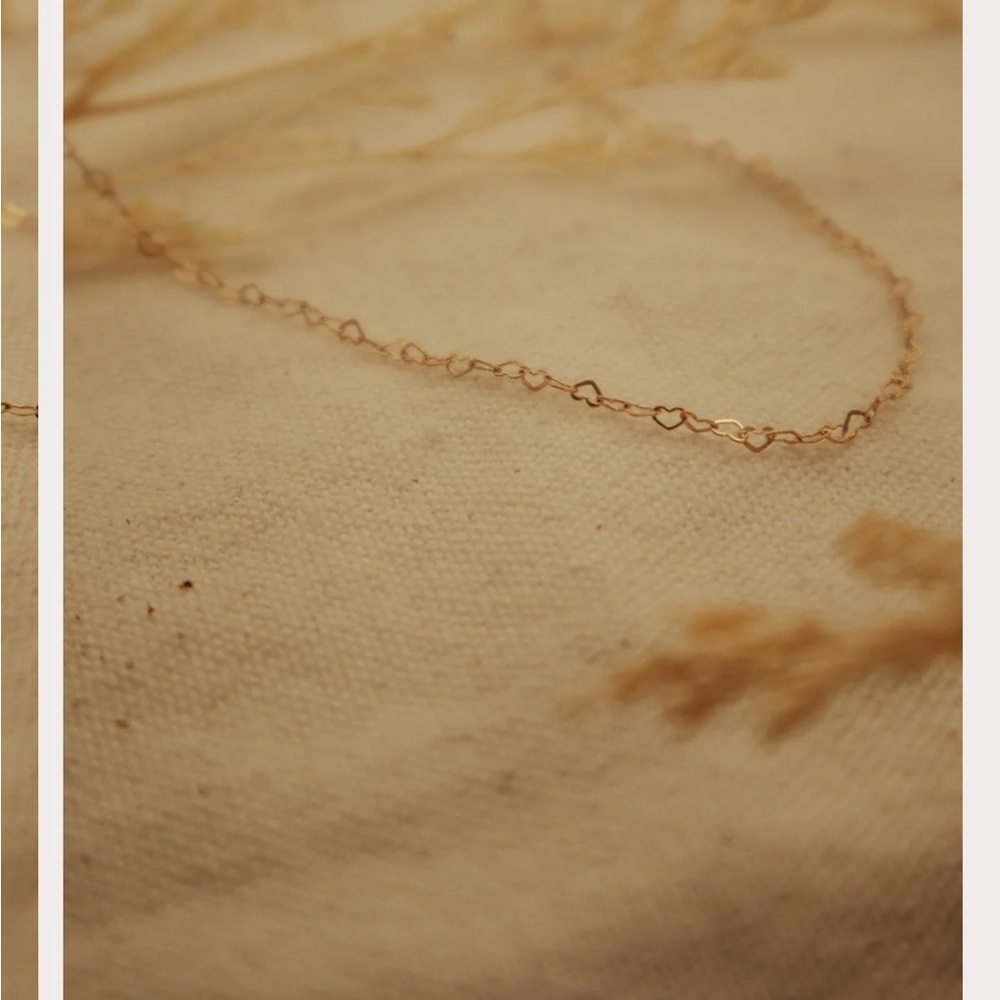 Delicate Gold Heart Link Necklace